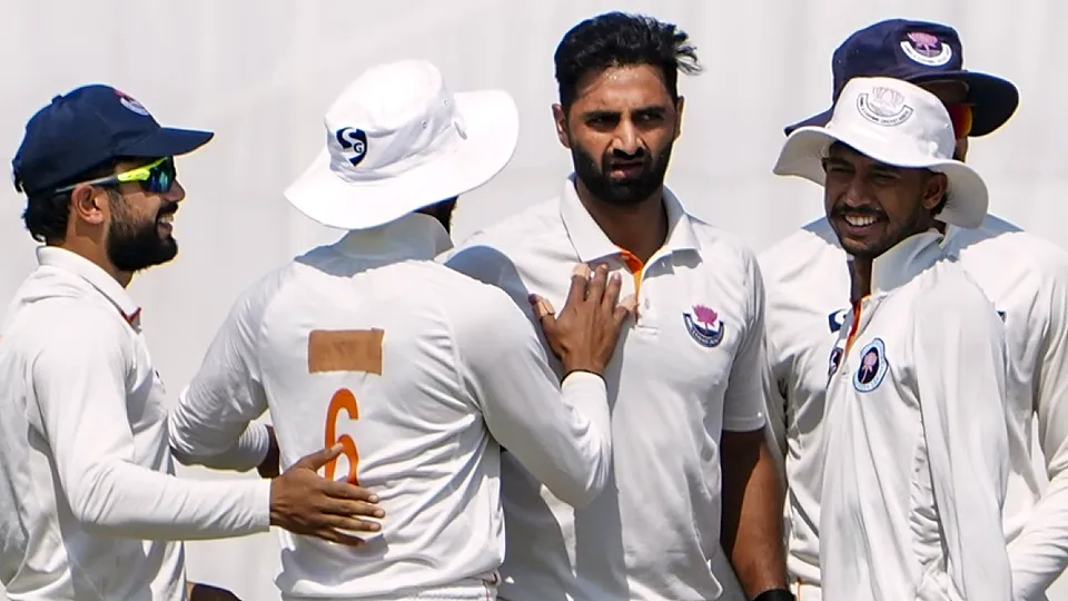 Padikkal’s 35* Off The Seam: Why The 7-15 Overs Split Blew India A